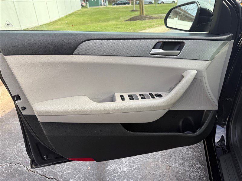 Used 2018 Hyundai Sonata SE FWD image 31
