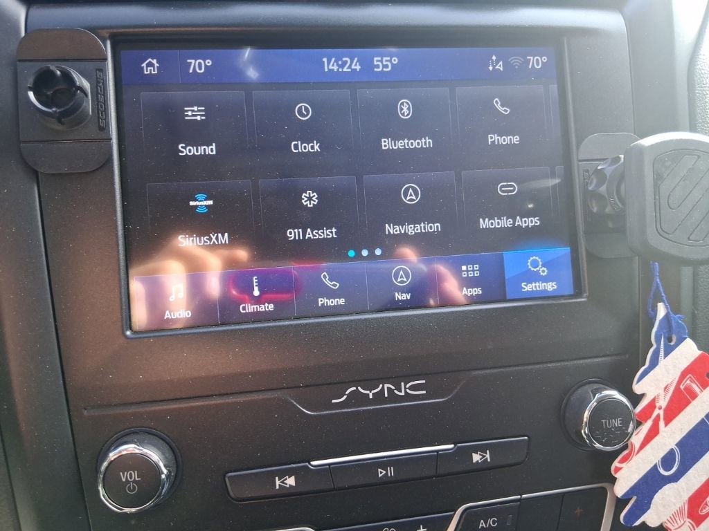 Used 2020 Ford Fusion SE w/ Equipment Group 151A image 11