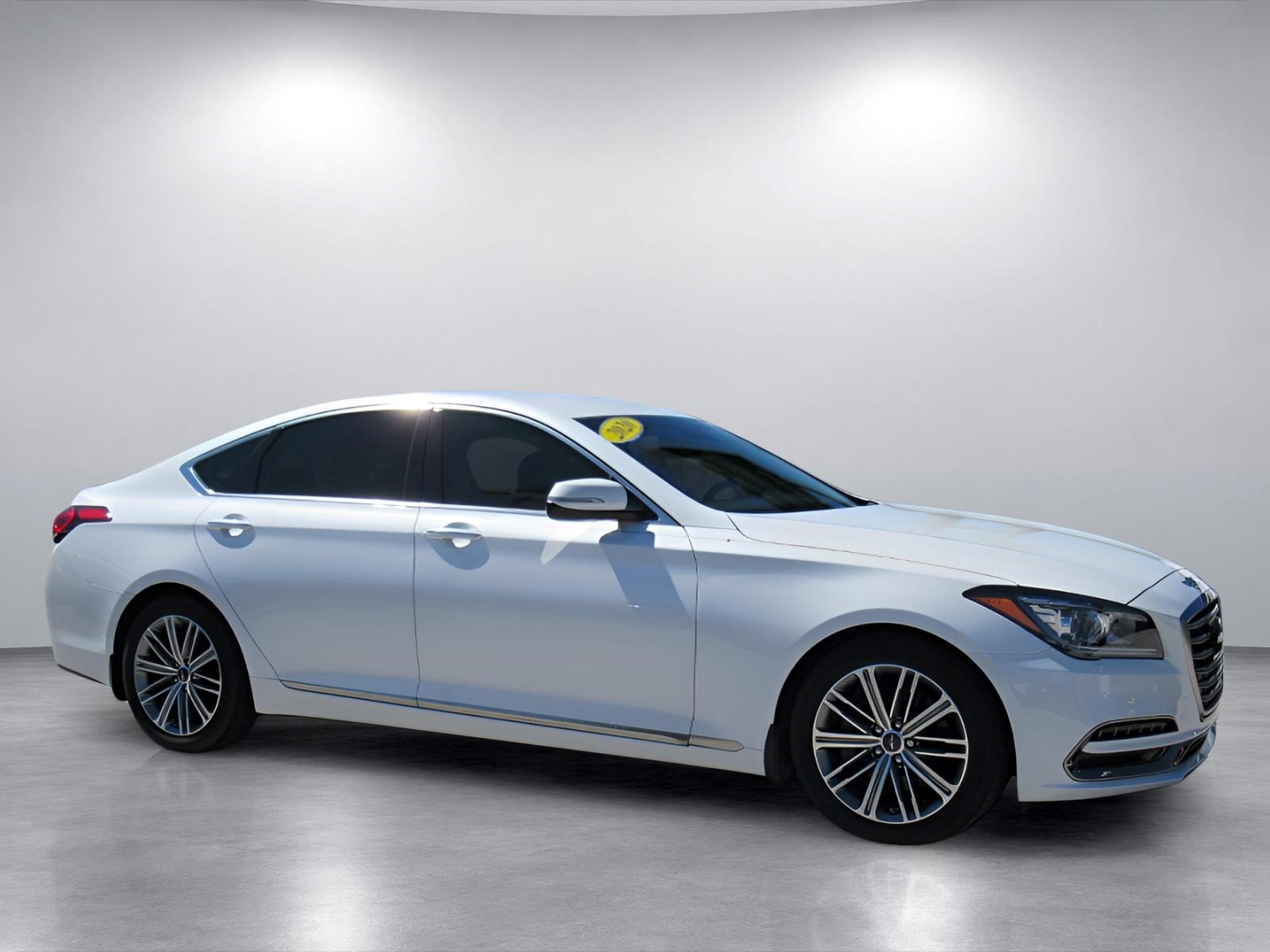 Used 2020 Genesis G80 3.8 RWD image 2