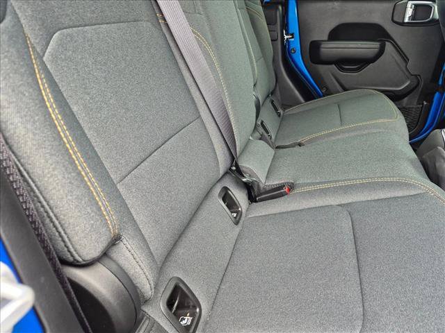 Used 2025 Jeep Gladiator Sport AWD/4WD image 17