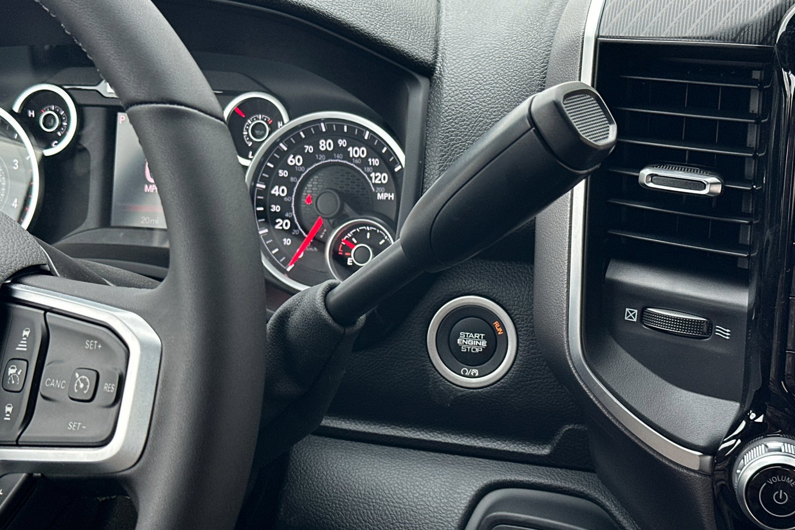 New 2026 RAM 2500 Big Horn AWD/4WD image 20