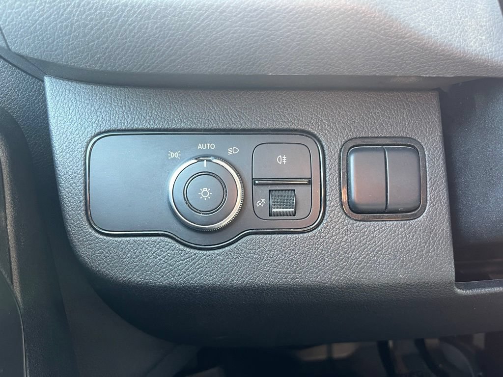 Used 2019 Mercedes-Benz Sprinter 170 image 21