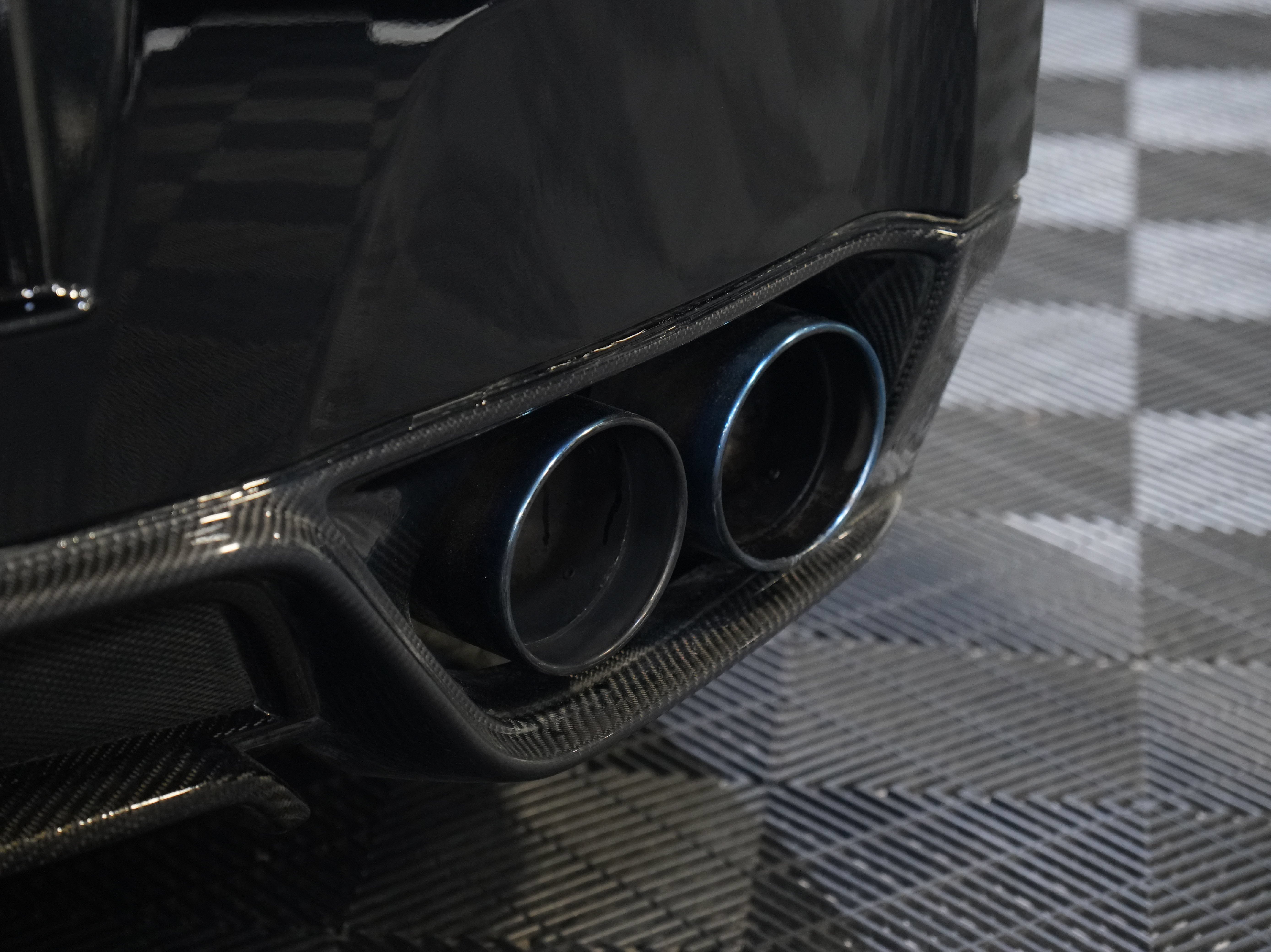 Used 2015 Nissan GT-R Black Edition AWD/4WD image 18