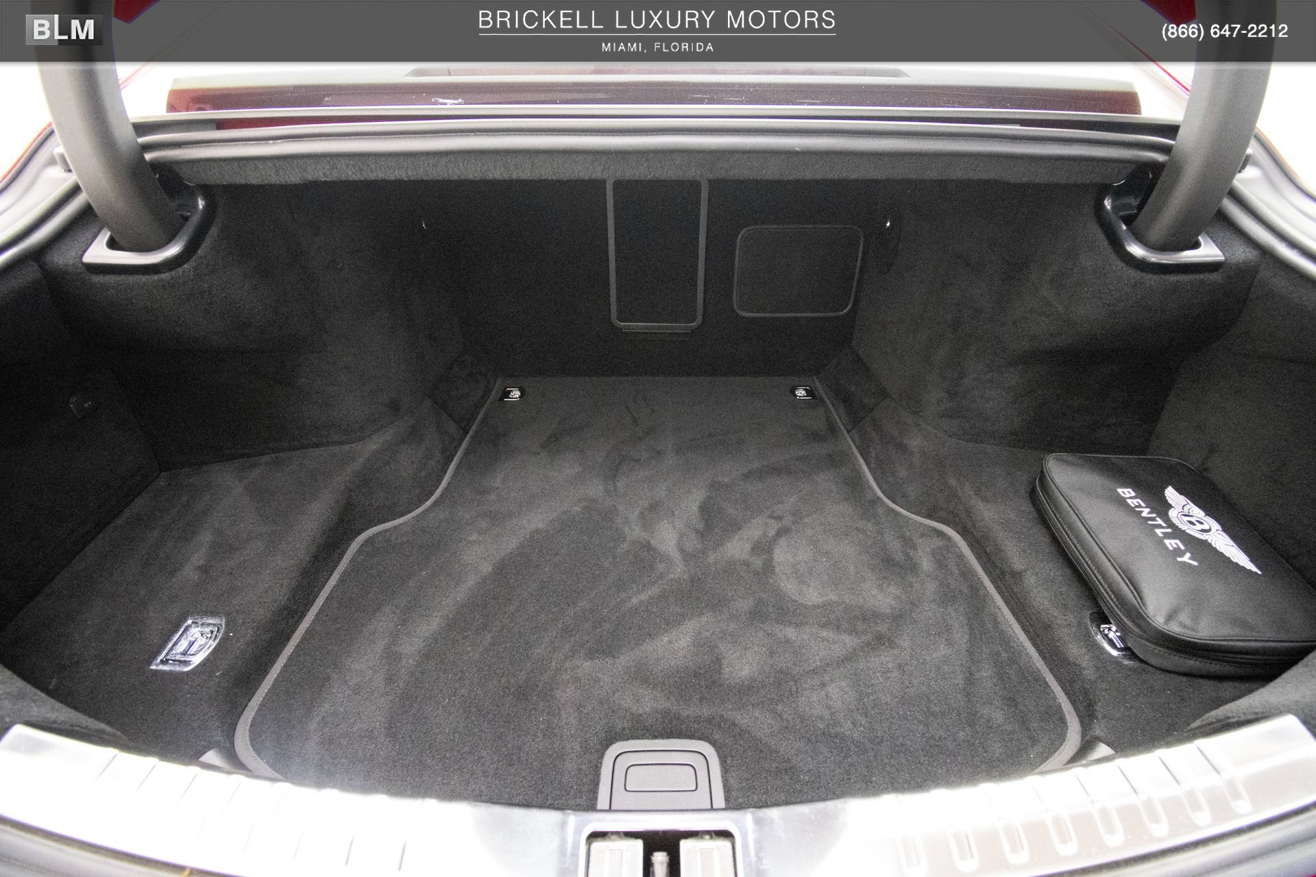 Used 2024 Bentley Flying Spur V8 AWD/4WD image 54