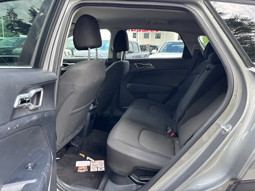 Used 2023 Kia Sportage LX AWD/4WD image 14