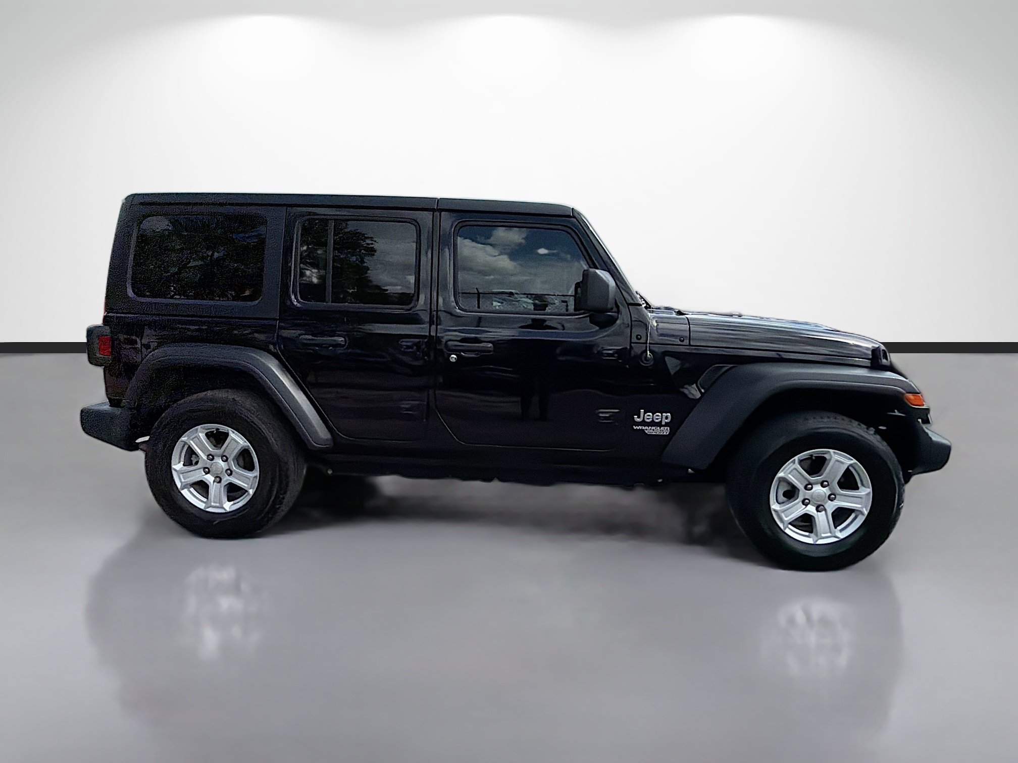 Used 2019 Jeep Wrangler Unlimited Sport S AWD/4WD image 2