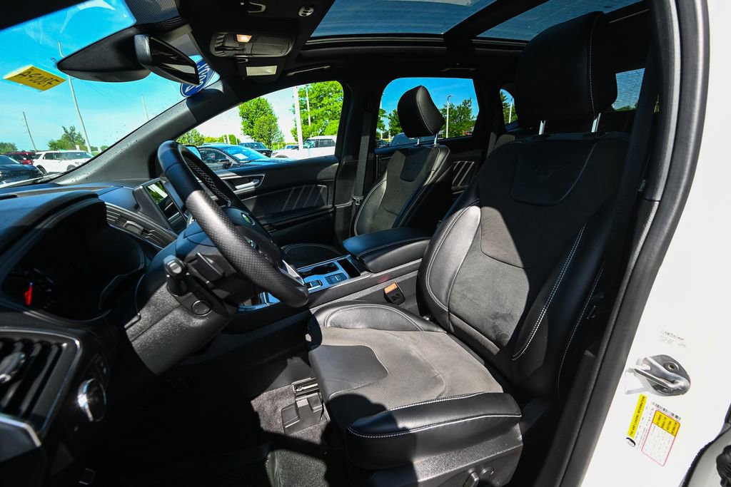 Certified 2022 Ford Edge ST w/ Equipment Group 401A AWD/4WD image 19
