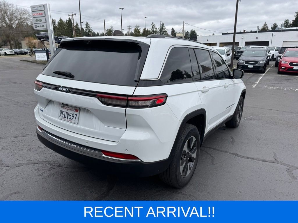 Used 2022 Jeep Grand Cherokee Limited 4xe w/ Luxury Tech Group II image 4