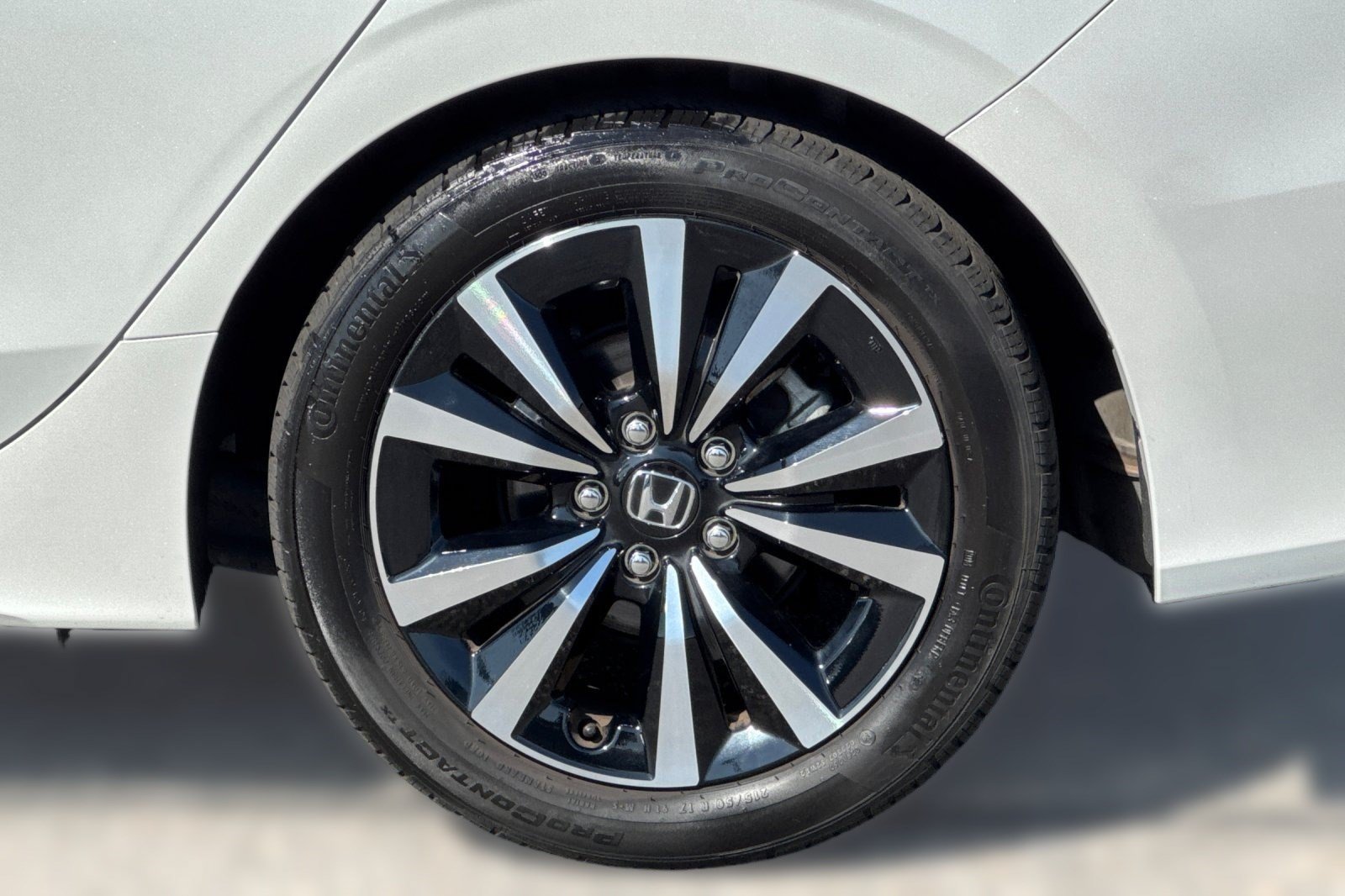Used 2024 Honda Civic EX-L image 13