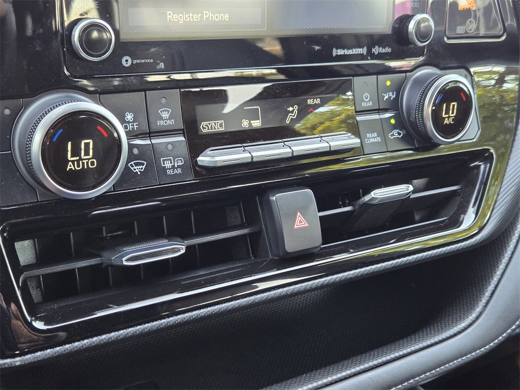 Used 2022 Toyota Highlander XSE image 22