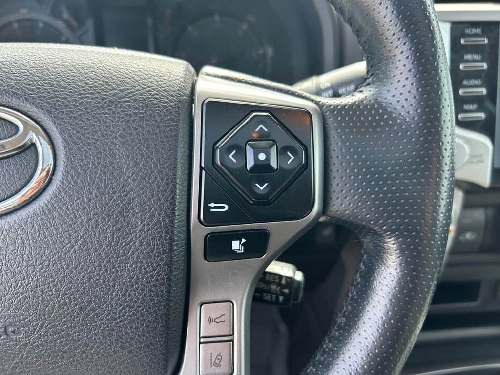 Used 2024 Toyota 4Runner SR5 Premium w/ Moonroof Package AWD/4WD image 17