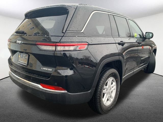Used 2024 Jeep Grand Cherokee Laredo image 14