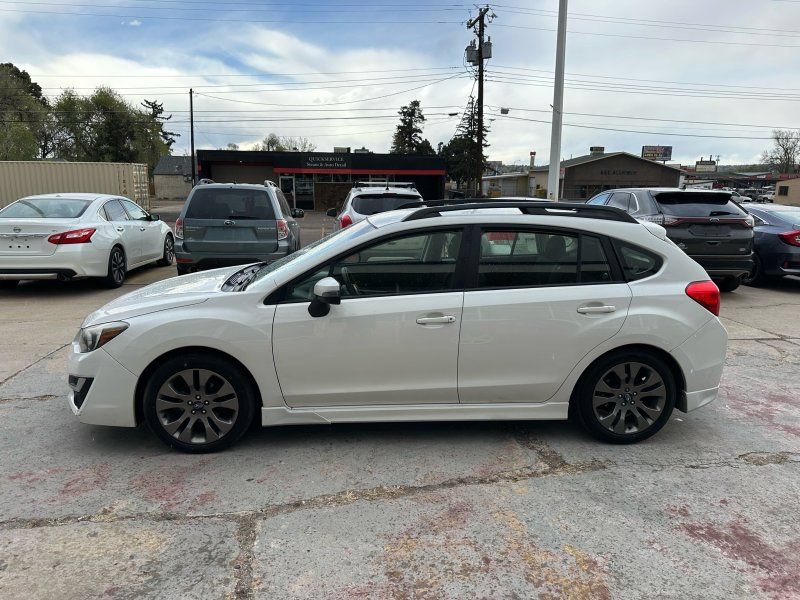 Used 2016 Subaru Impreza 2.0i Sport Premium AWD/4WD image 4