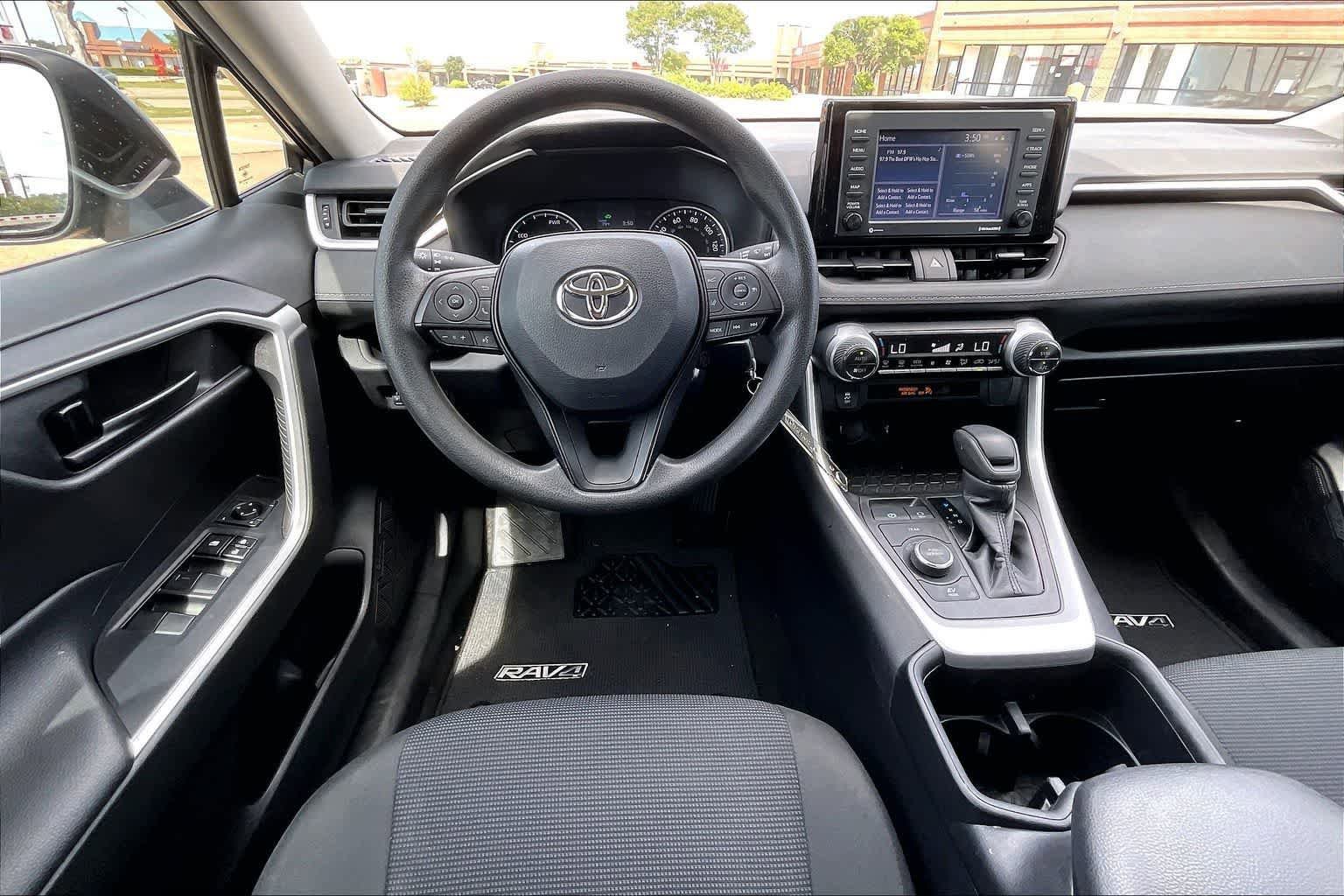 Used 2022 Toyota RAV4 LE AWD/4WD image 13