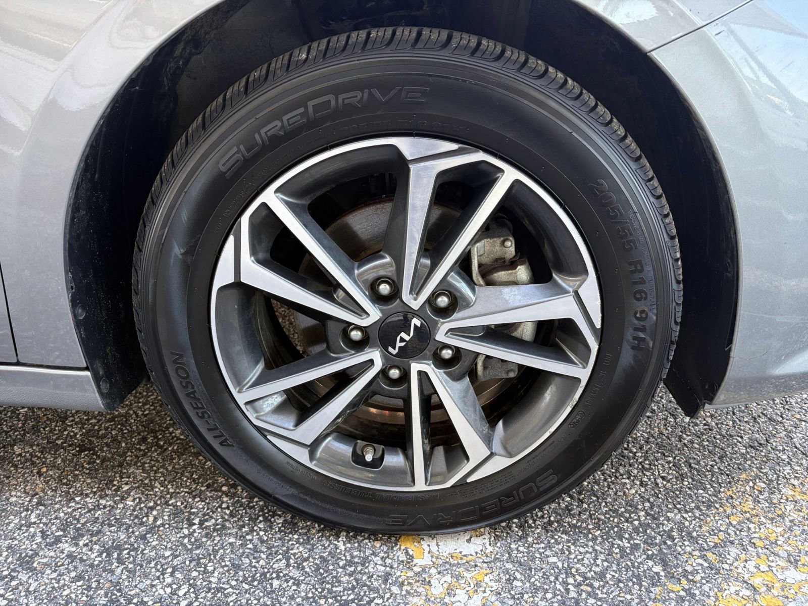 Used 2024 Kia Forte LXS image 28