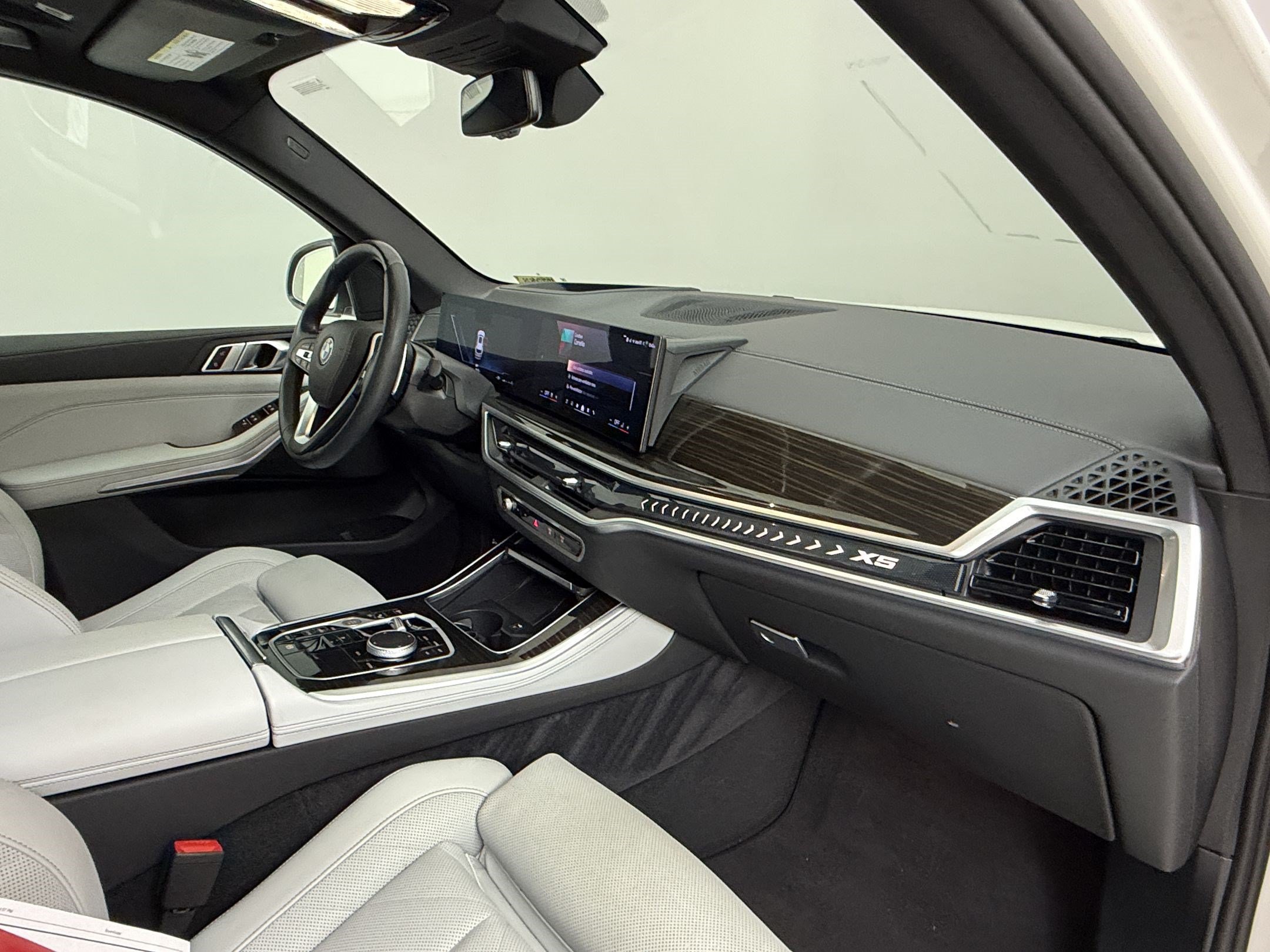 Used 2024 BMW X5 sDrive40i w/ Parking Assistance Package RWD image 31