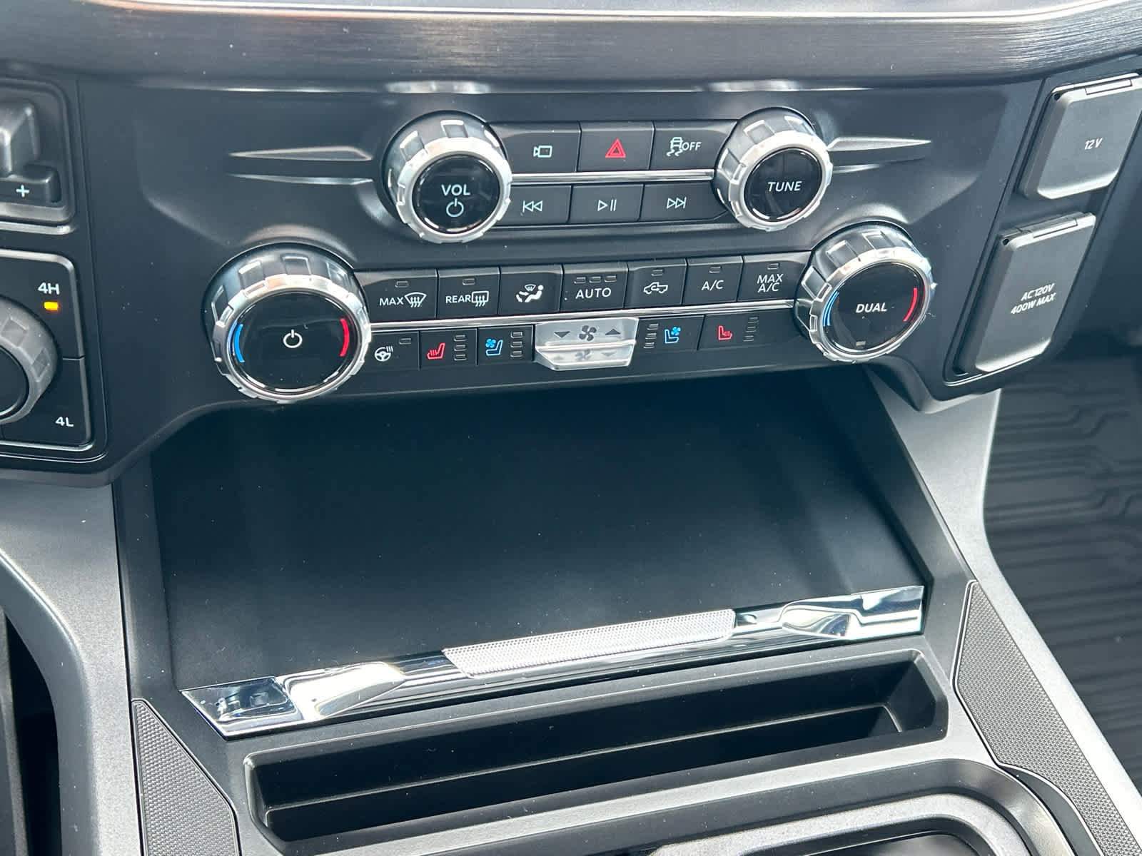 New 2026 Ford F250 Lariat w/ Lariat Ultimate Package image 59