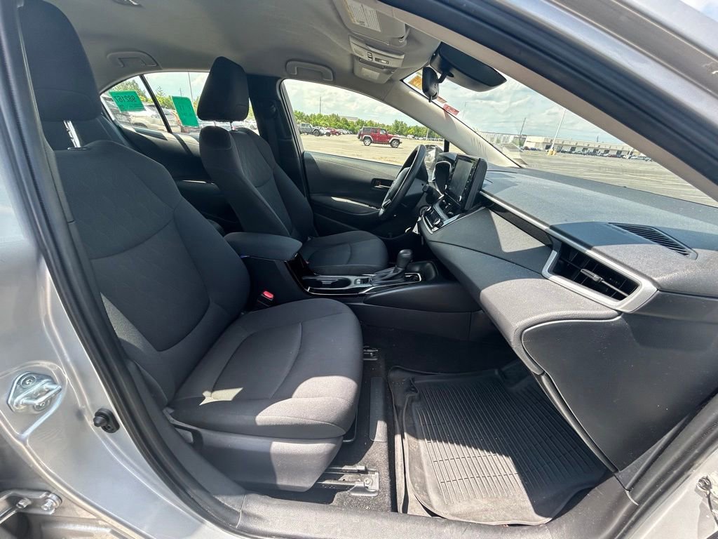 Used 2022 Toyota Corolla LE FWD image 12