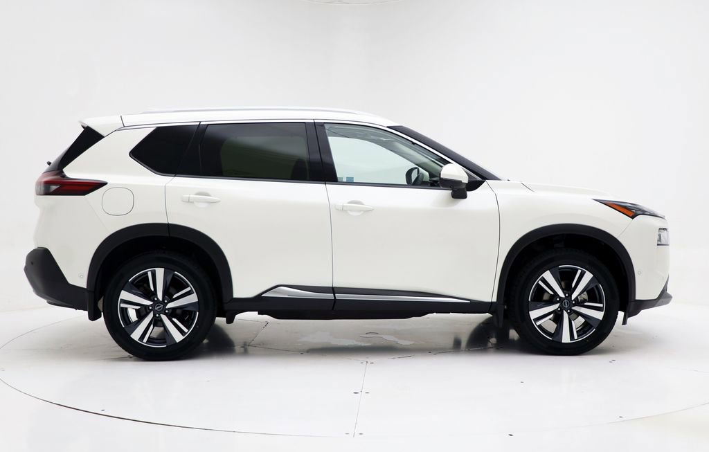 Used 2023 Nissan Rogue SL AWD/4WD image 3