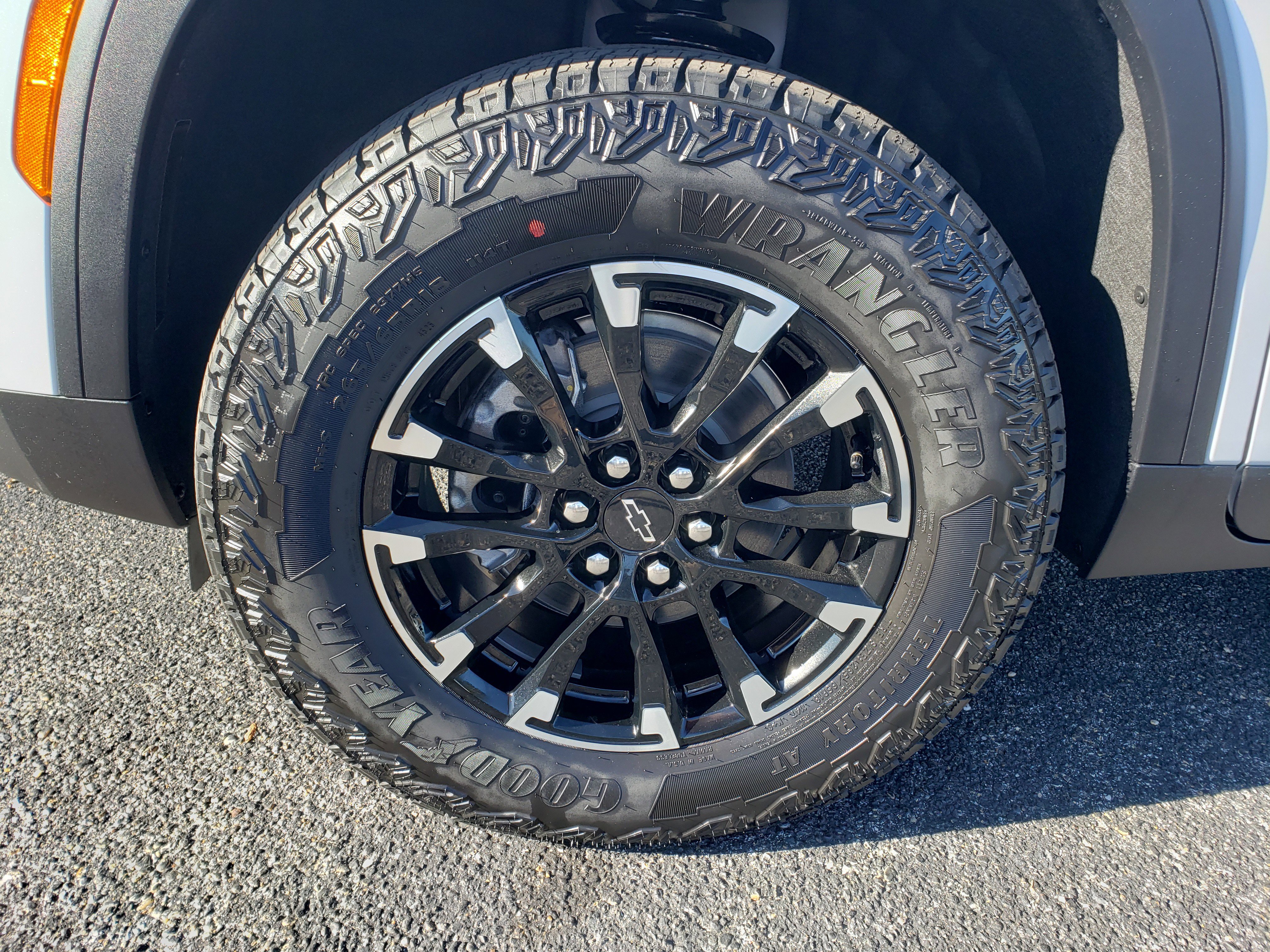 New 2026 Chevrolet Traverse Z71 w/ Driver Confidence Package image 13