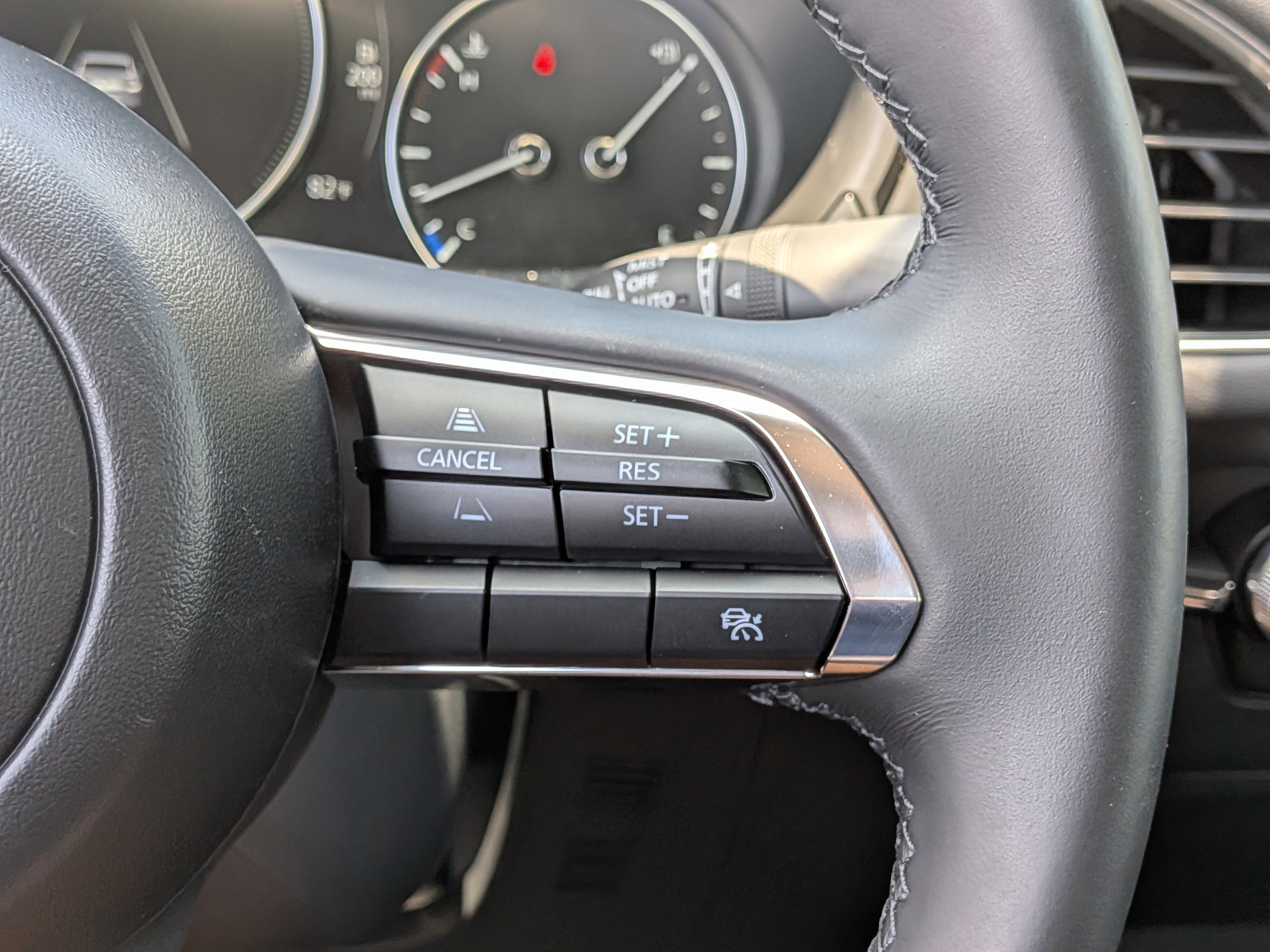 Certified 2025 MAZDA MAZDA3 s image 23