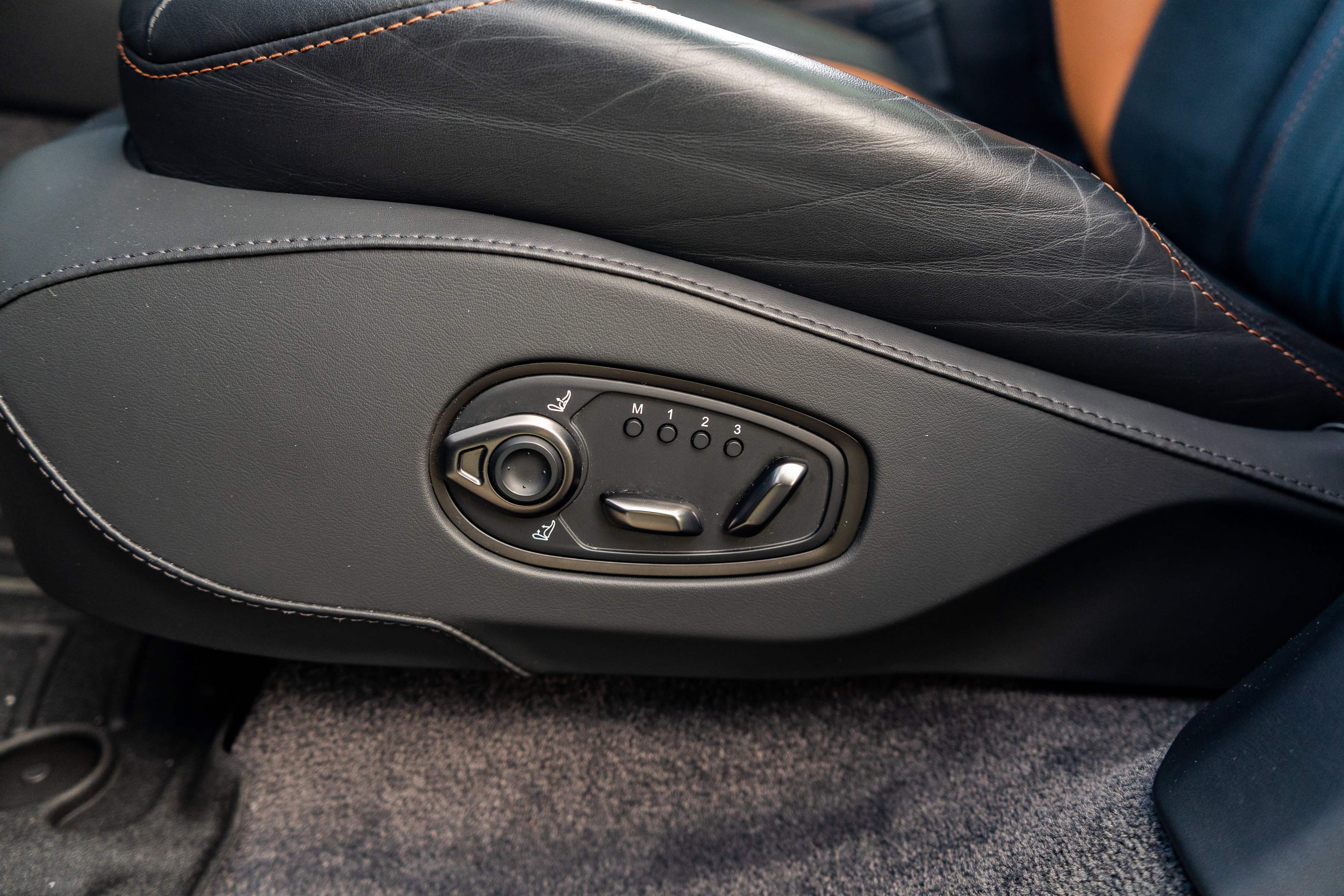 Used 2023 Aston Martin DBX 707 image 16