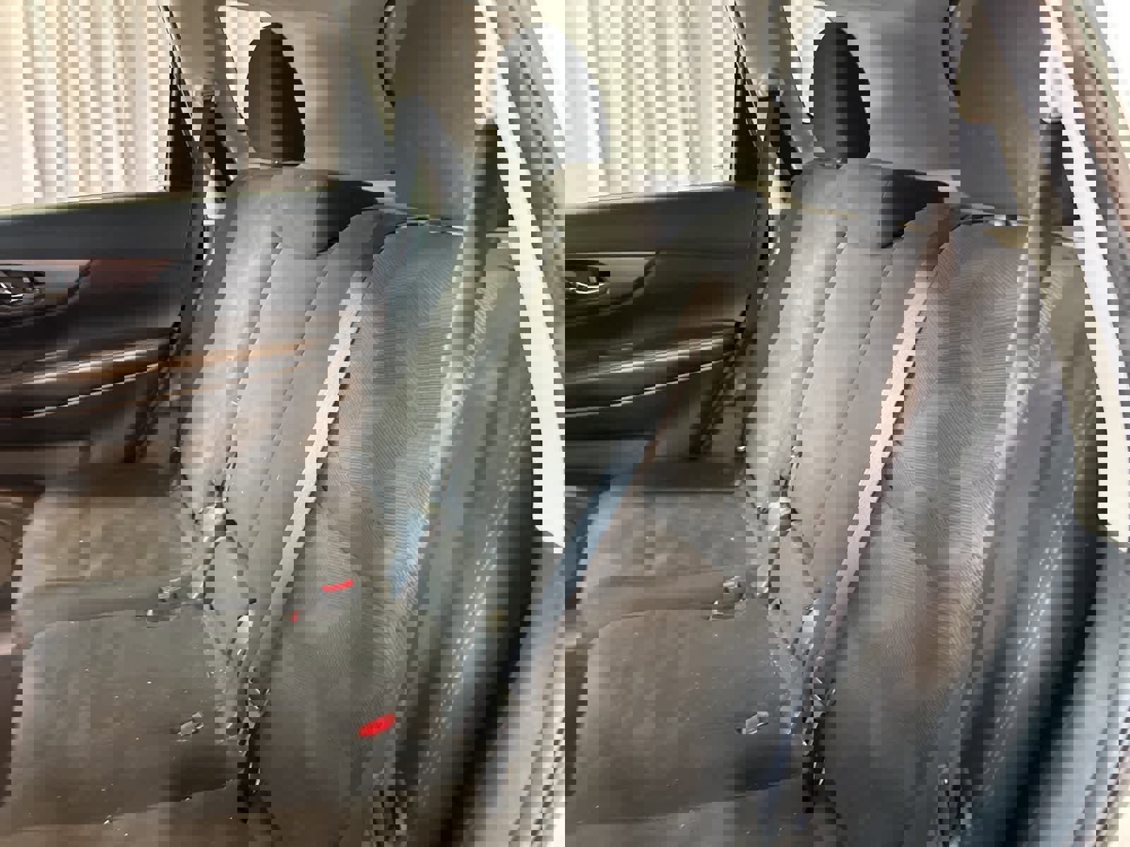 Used 2016 Nissan Rogue SV w/ SV Premium Package image 21