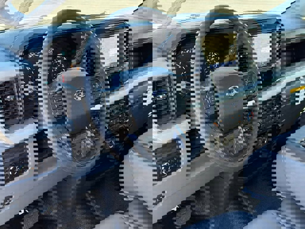 New 2026 Ford F250 XL w/ XL Chrome Package image 13