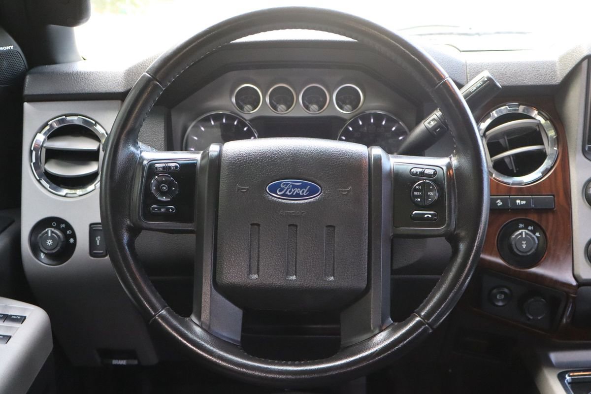 Used 2015 Ford F250 Lariat w/ Lariat Ultimate Package AWD/4WD image 19