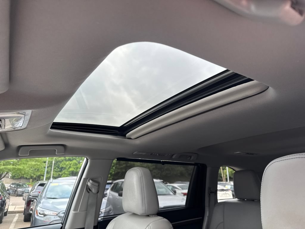 Used 2015 Toyota Highlander Limited AWD/4WD image 18