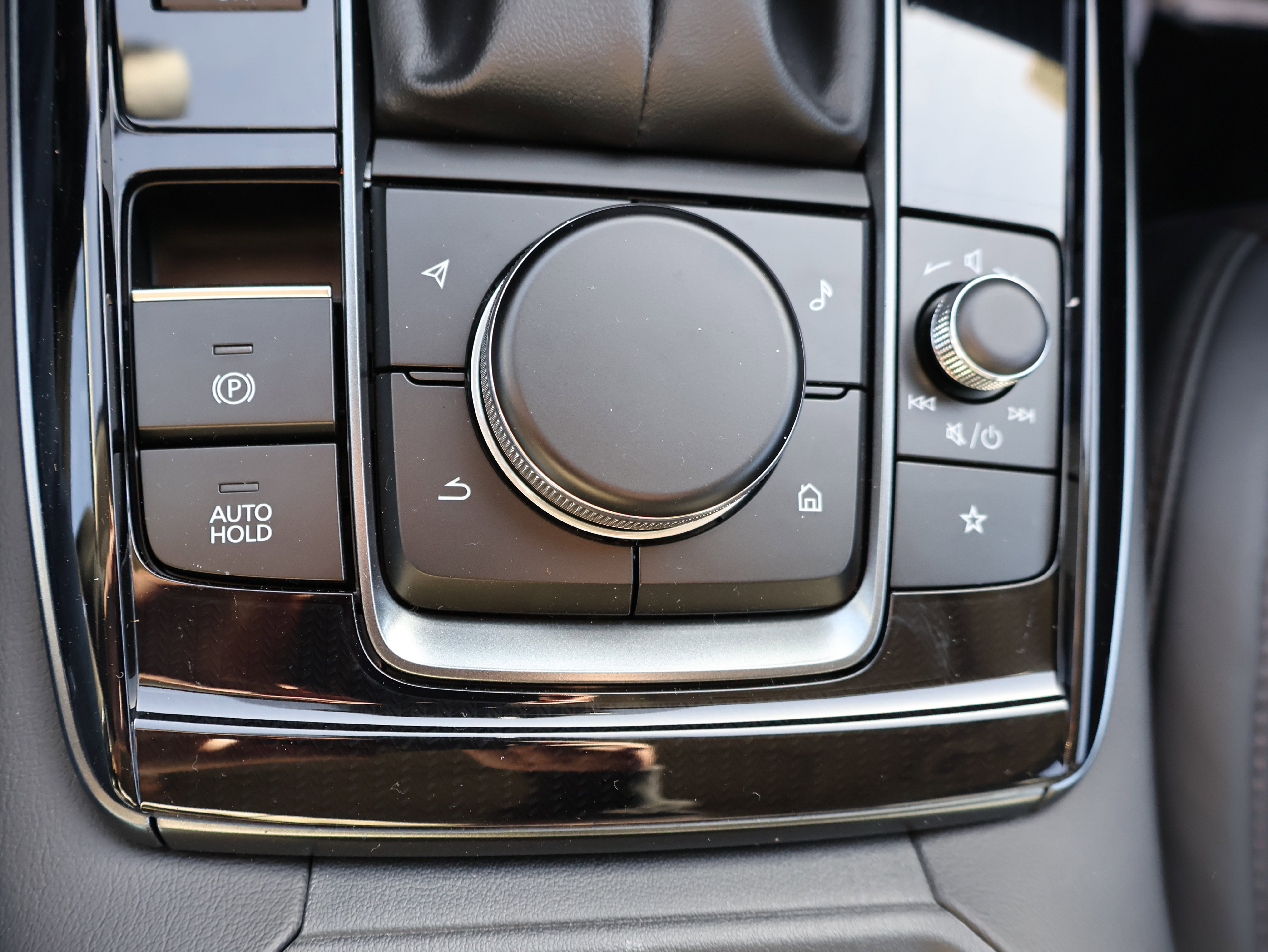 New 2026 MAZDA CX-30 2.5 Turbo w/ Premium Plus Pkg image 32