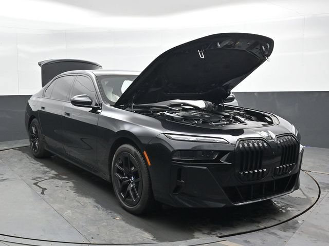 Used 2023 BMW 760i xDrive w/ Executive Package AWD/4WD image 48