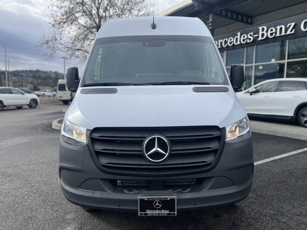 Used 2024 Mercedes-Benz Sprinter 4500 image 3