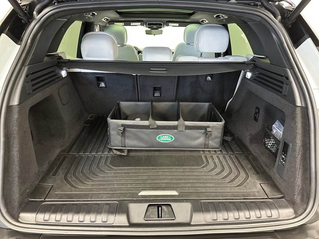 Used 2025 Land Rover Range Rover Sport SE image 23
