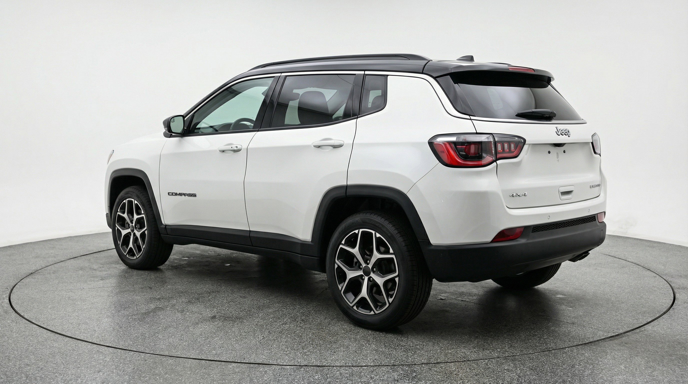 Used 2025 Jeep Compass Limited image 6