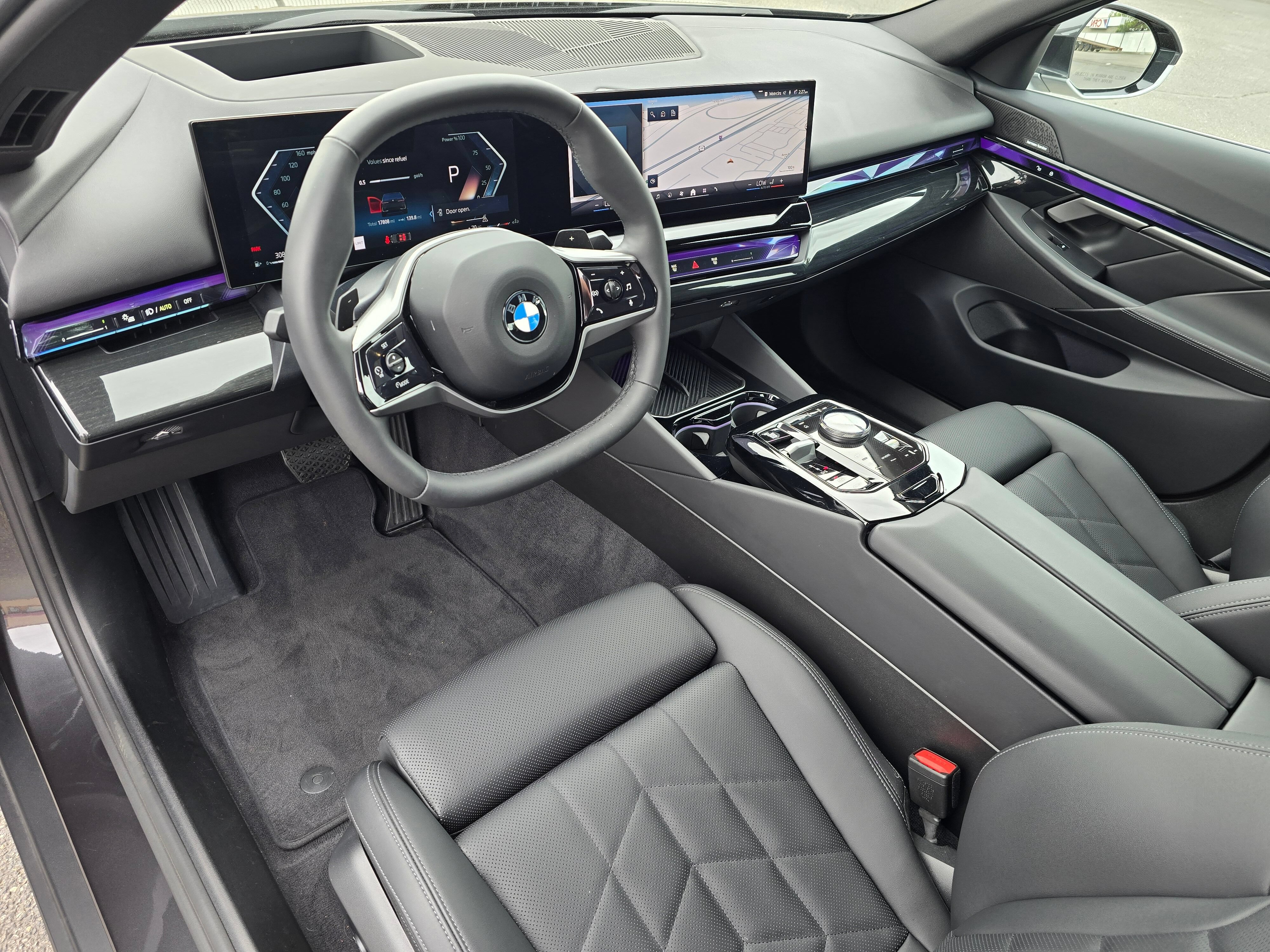 Used 2025 BMW 540i xDrive w/ Premium Package AWD/4WD image 35