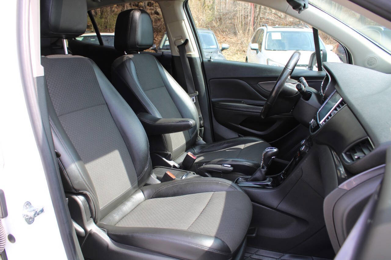 Used 2019 Buick Encore Preferred image 31