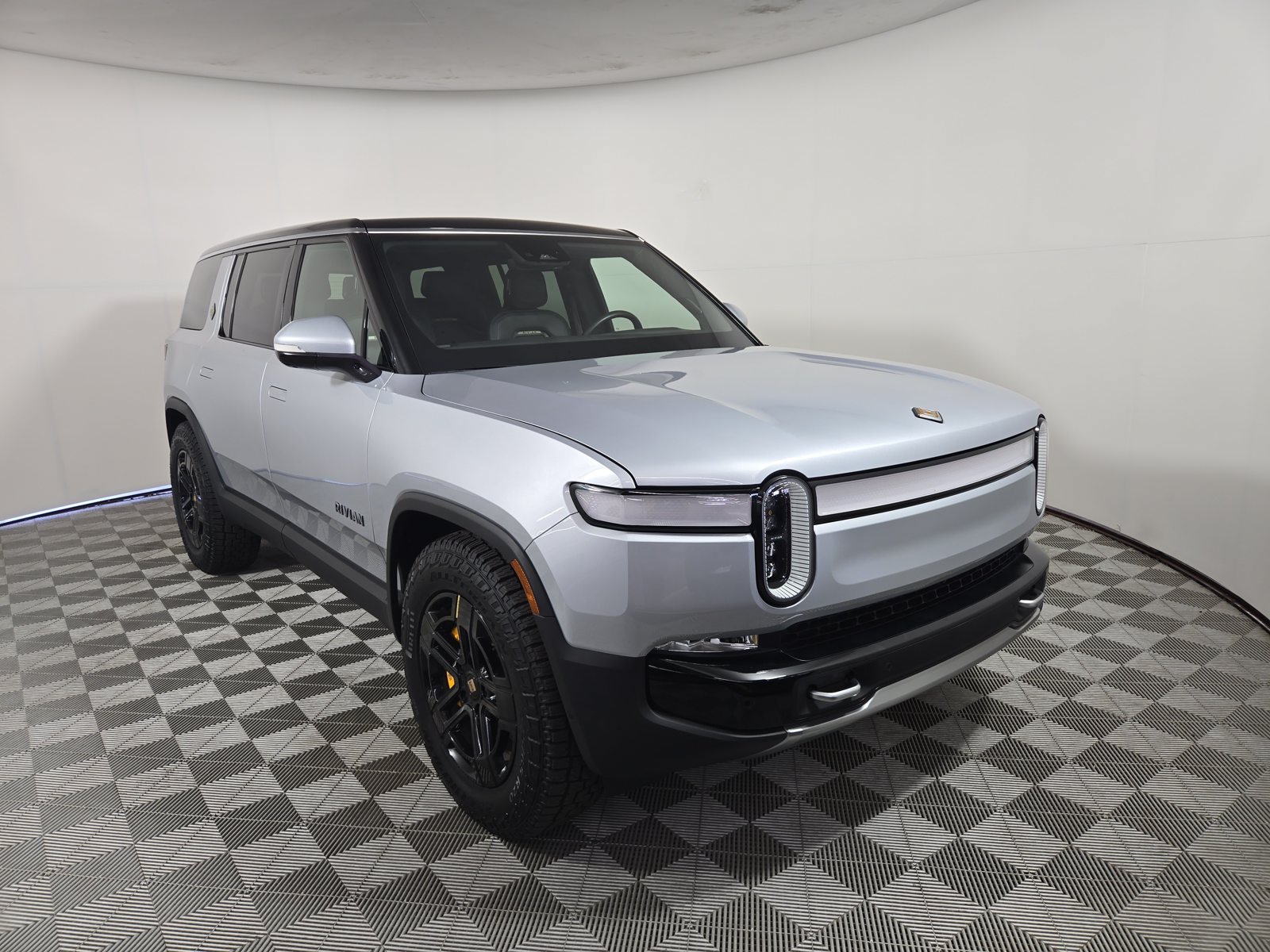 Used 2022 Rivian R1S Launch Edition Quad AWD/4WD image 7