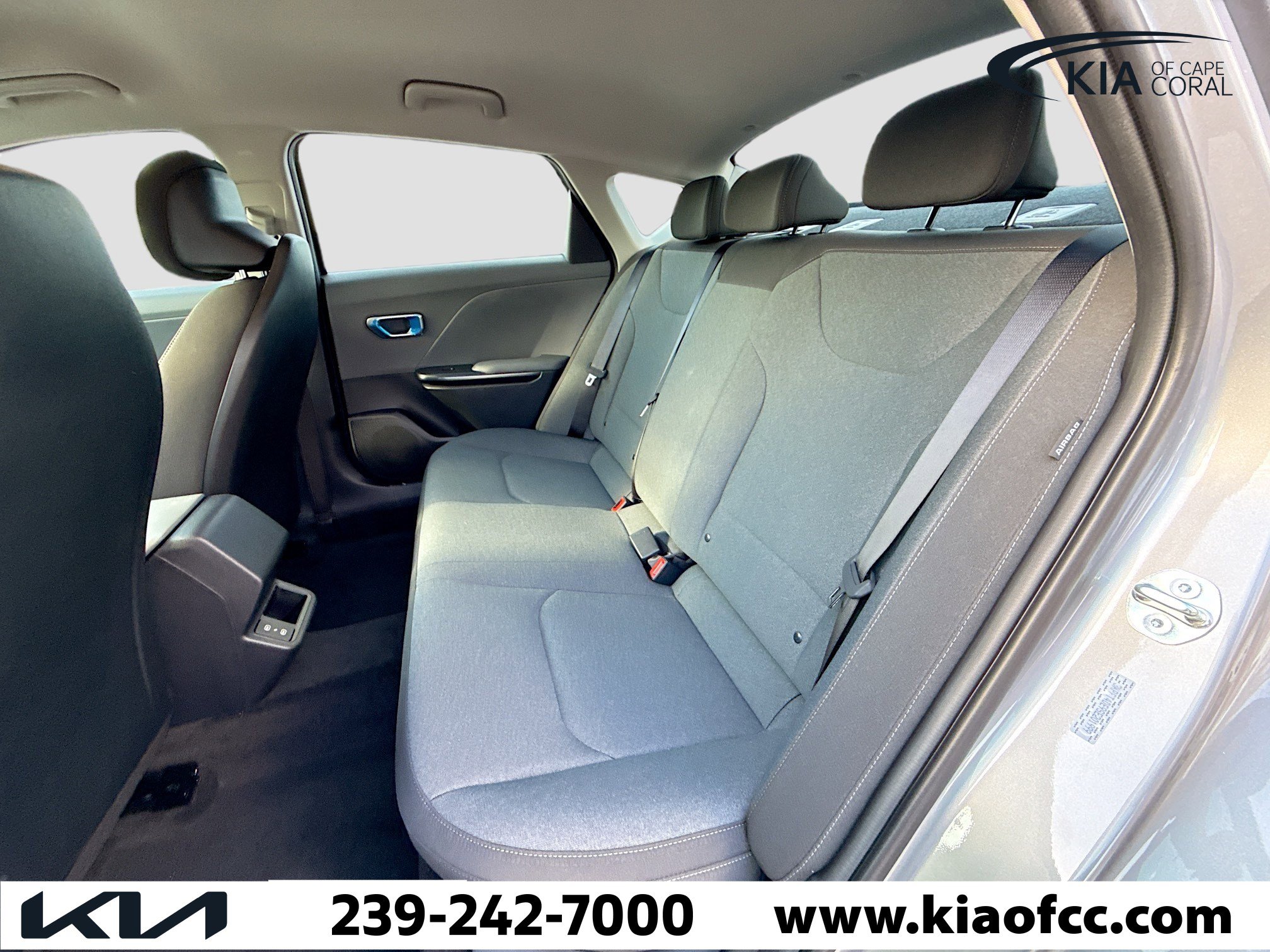 New 2025 Kia K4 LXS image 19