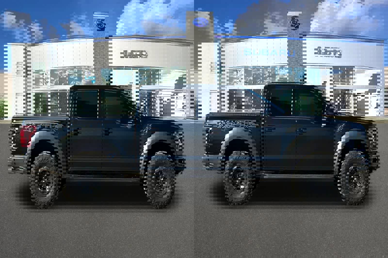 Used 2018 Ford F150 Raptor w/ Equipment Group 802A Luxury image 9