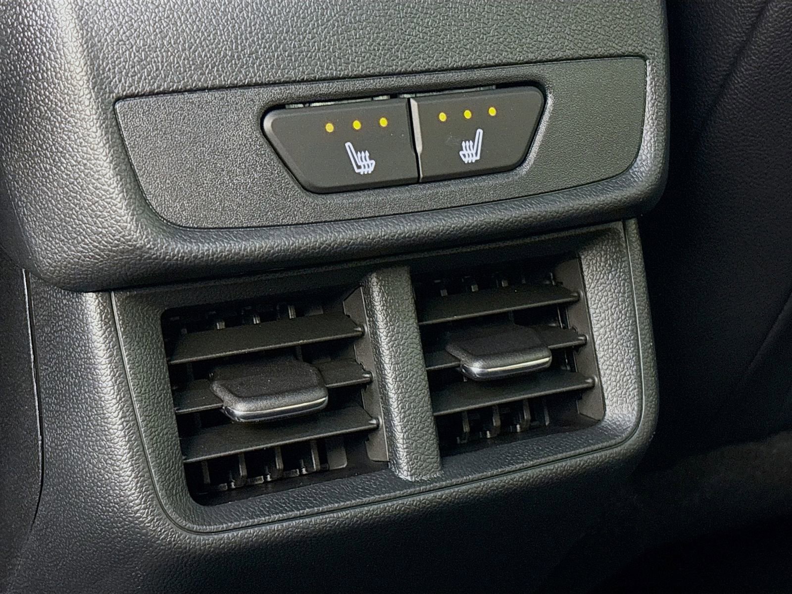 New 2026 Chevrolet Equinox ACTIV w/ Convenience Package III image 28