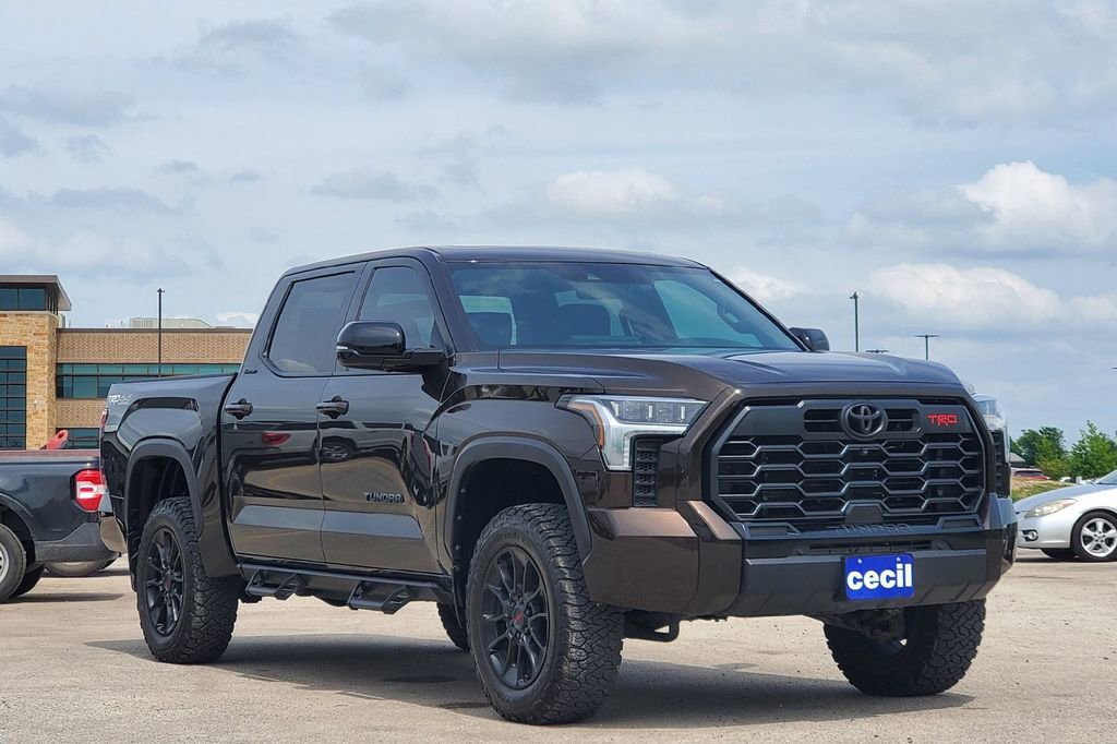 Used 2025 Toyota Tundra Limited w/ TRD Off-Road Package AWD/4WD image 26