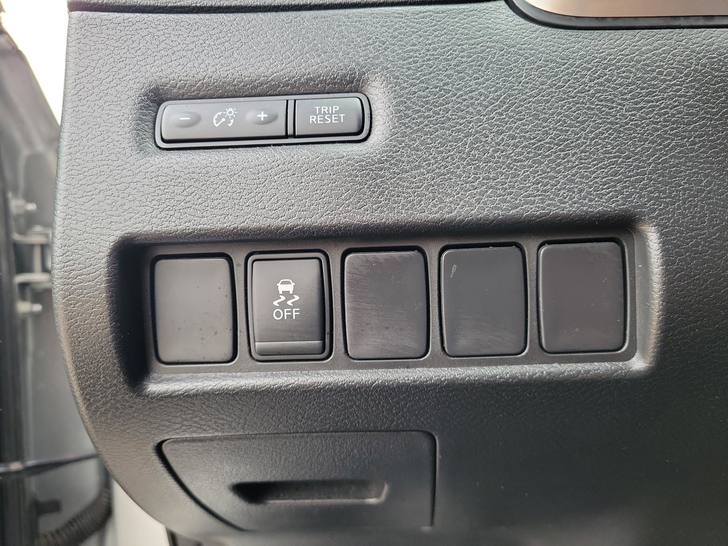 Used 2016 Nissan Murano SV image 26