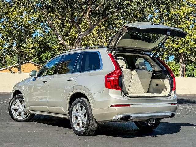 Used 2016 Volvo XC90 T8 Momentum w/ Vision Package image 20