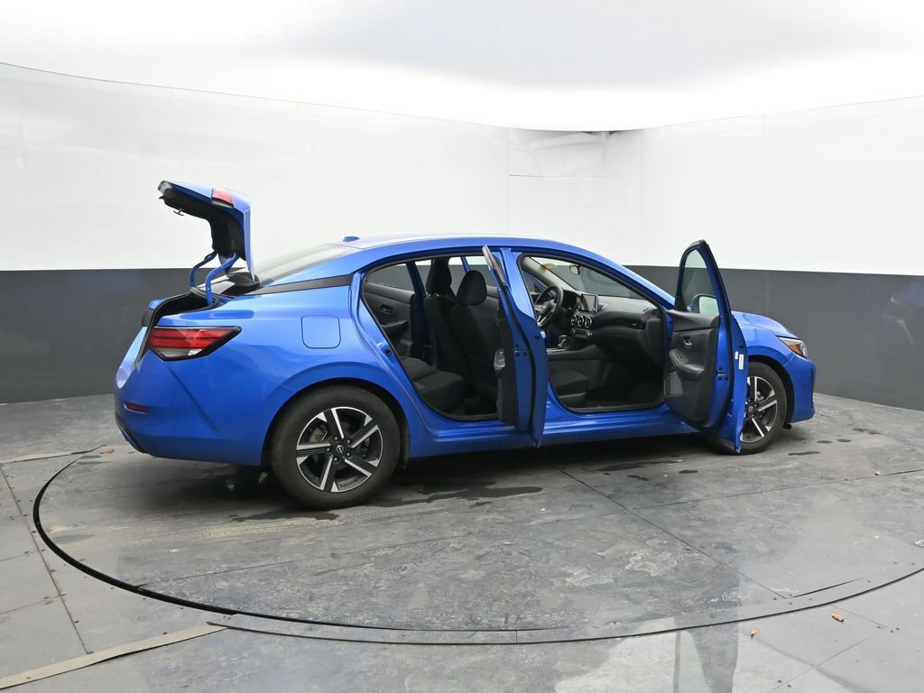 Used 2025 Nissan Sentra SV FWD image 53