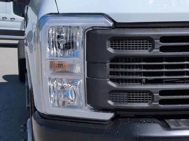 New 2026 Ford F350 XL AWD/4WD image 9