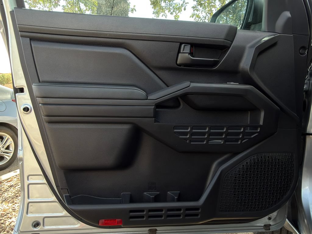 Used 2025 Toyota Tacoma SR AWD/4WD image 20