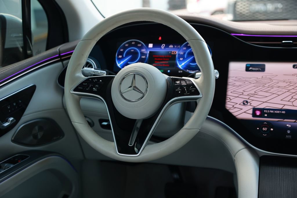 Used 2023 Mercedes-Benz EQS 580 4MATIC SUV image 25