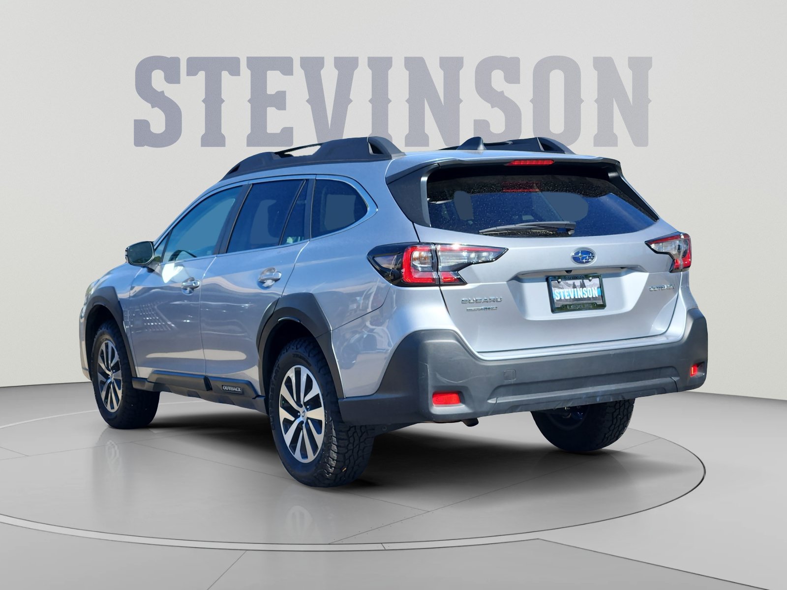Used 2025 Subaru Outback Premium AWD/4WD image 3