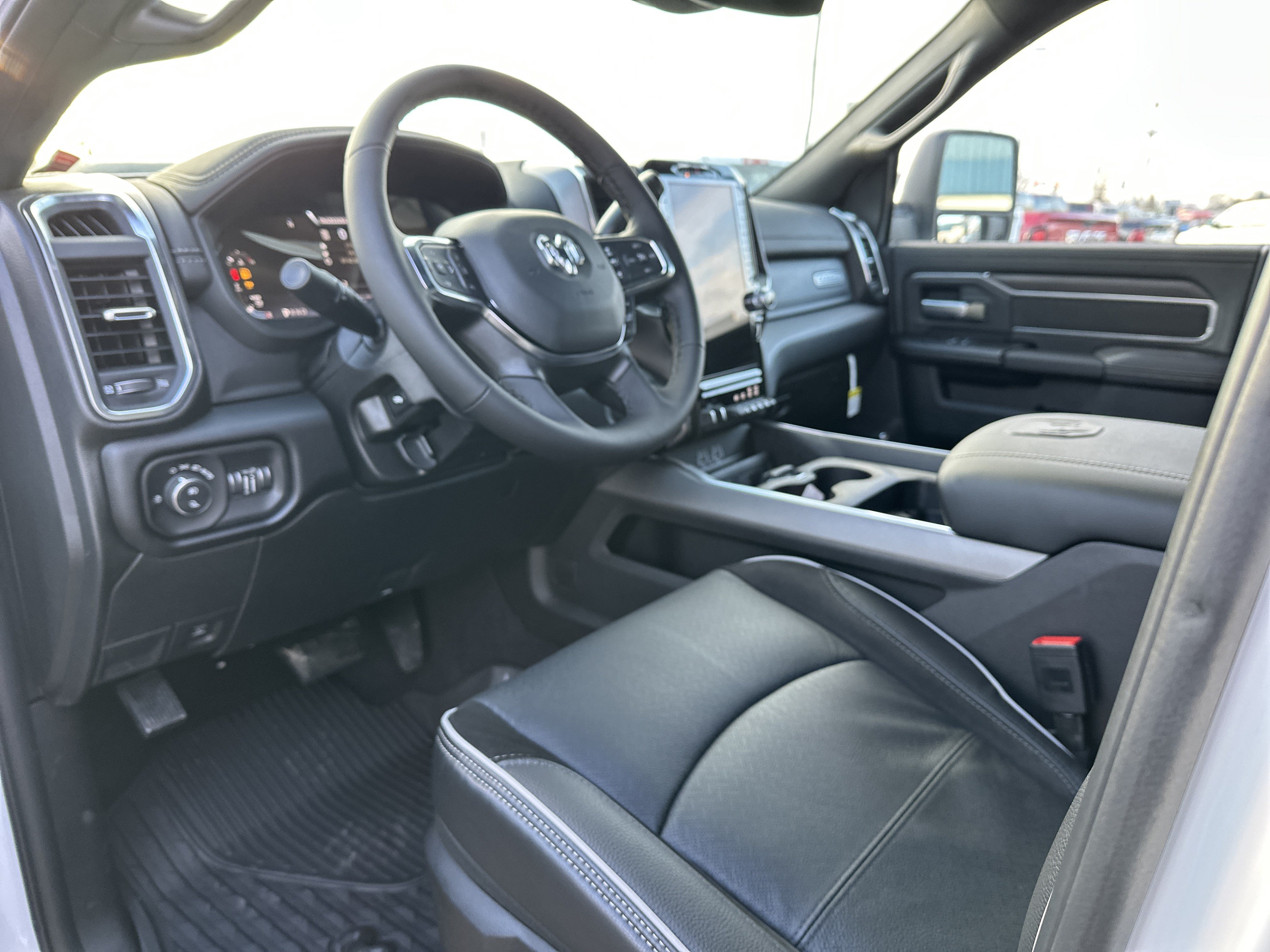 New 2026 RAM 2500 Laramie w/ Sport Appearance Package AWD/4WD image 9